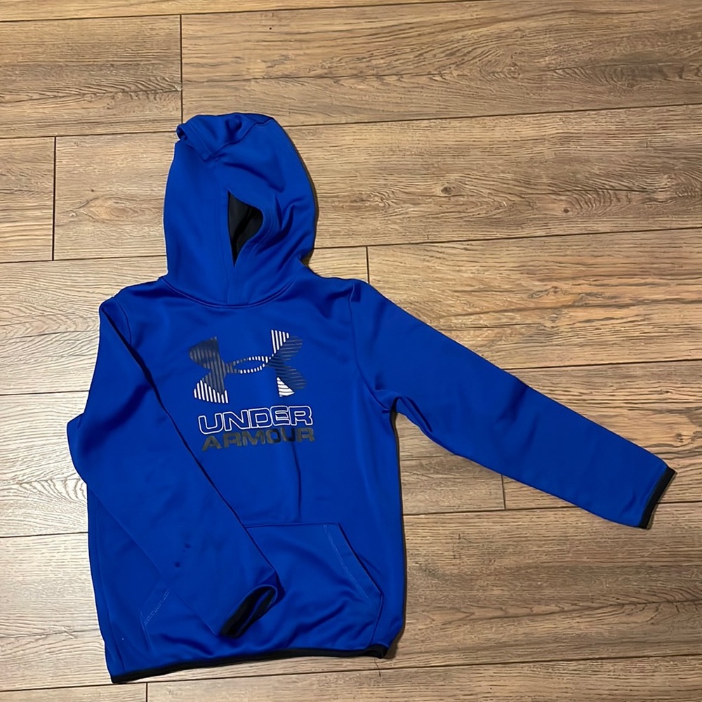 Youth Under Armour sweatshirt, size medium